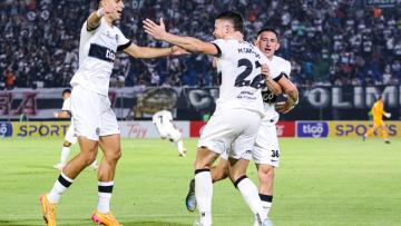 OLIMPIA VOLVIó A LOS TRIUNFOS...